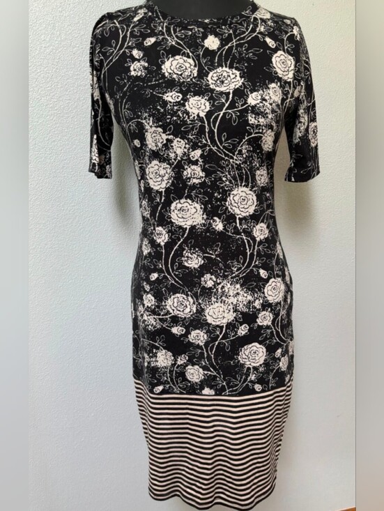 LuLaRoe Dresses & Skirts - LuLaRoe Black and White Floral Striped Dress. Size M.